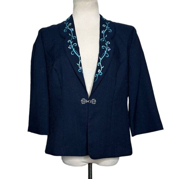 Koret blue floral embroidered lapel 3/4 sleeves blazer size 10P - Picture 9 of 9